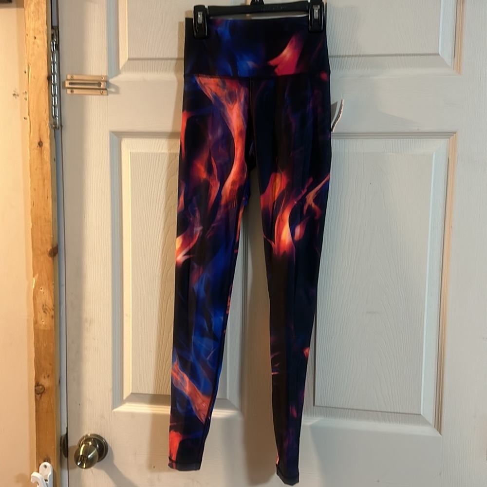 OLD NAVY ACTIVE POWERSOFT FULL LENGTH LEGGING: SWIRL PATTERN: NEW WITH TAGS: XS